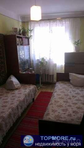 Продается 3х комнатная квартира (распашонка) в центре города на 2 этаже кирпичного дома. 2 изолированные спальные... - 2