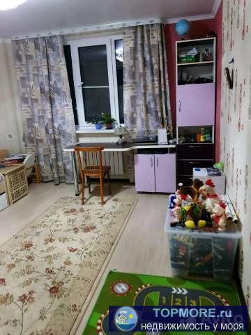 Квартира уютная,просторная, сухая,светлая. В хорошем районе,развита инфраструктура, все в шаговой доступности :...