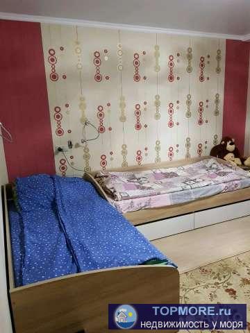 Квартира уютная,просторная, сухая,светлая. В хорошем районе,развита инфраструктура, все в шаговой доступности :... - 1