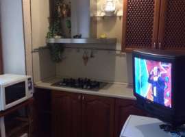 Квартира в центре города, напротив дома супер маркет, 5 минут...