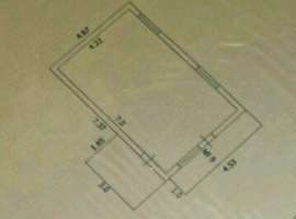 Продается 1 км. кв. в центре города, без ремонта и коммуникаций,...