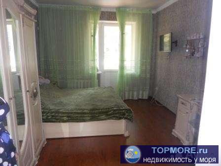 Продаю 3 комнатную квартиру в центре города . Комнаты изолированные сталинка площадь 78 кв .м 4 этаж .В квартире...