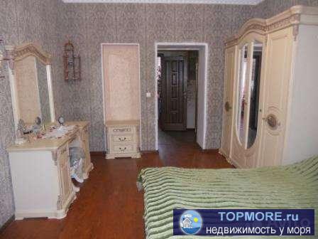 Продаю 3 комнатную квартиру в центре города . Комнаты изолированные сталинка площадь 78 кв .м 4 этаж .В квартире... - 2