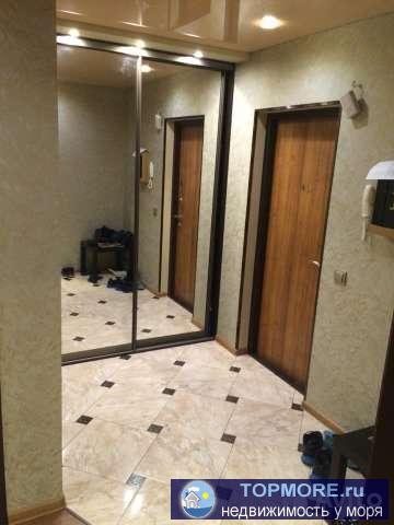 Собственник.Квартира находится в спальном,экологически чистом районе.Возле дома стоянка,магазин,школа в двух минутах...