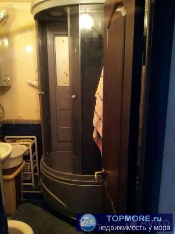 Двухкомнатная квартира в центре города.Квартира в хорошем состоянии,ремонтик,санузел в кафеле (душевая кабина).Рядом... - 2