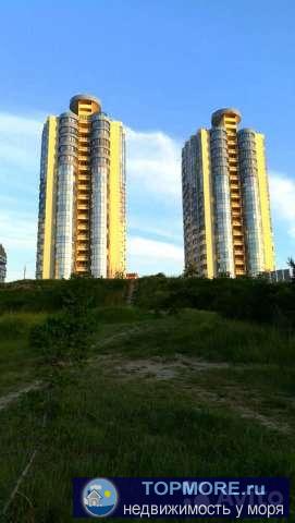 Подается 2-х комнатная квартира в южном районе Новороссийска, ЖК 'ДУЭТ' ,бизнес-класса.без ремонта . Закрытая...