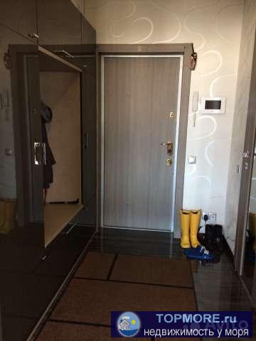 Продам квартиру.Собственник.Сделка строго нотариальная.Без посредников.Подходит в ипотеку.Ремонт делали для себя.В... - 1