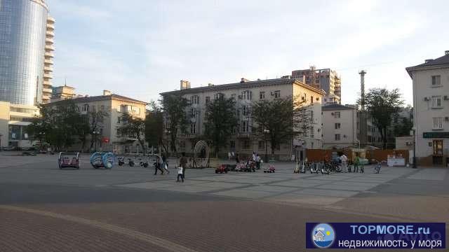 Квартира находится в историческом центре города. Окна выходят на набережную и морской вокзал. Вид из окна... - 1