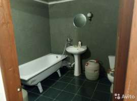 Продам небольшую 3-к квартиру, ул. Никитинская, рядом мефодиевский...