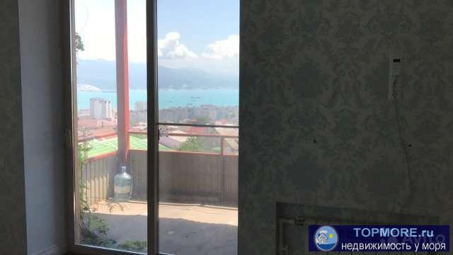 Квартира-таунхаус в г. Новороссийске с красивым видом на Цемесскую бухту. Выполнен качественный евроремонт.Большая... - 1