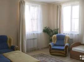 Светлая тихая квартира в самом центре города, до пляжа 7 минут, все...