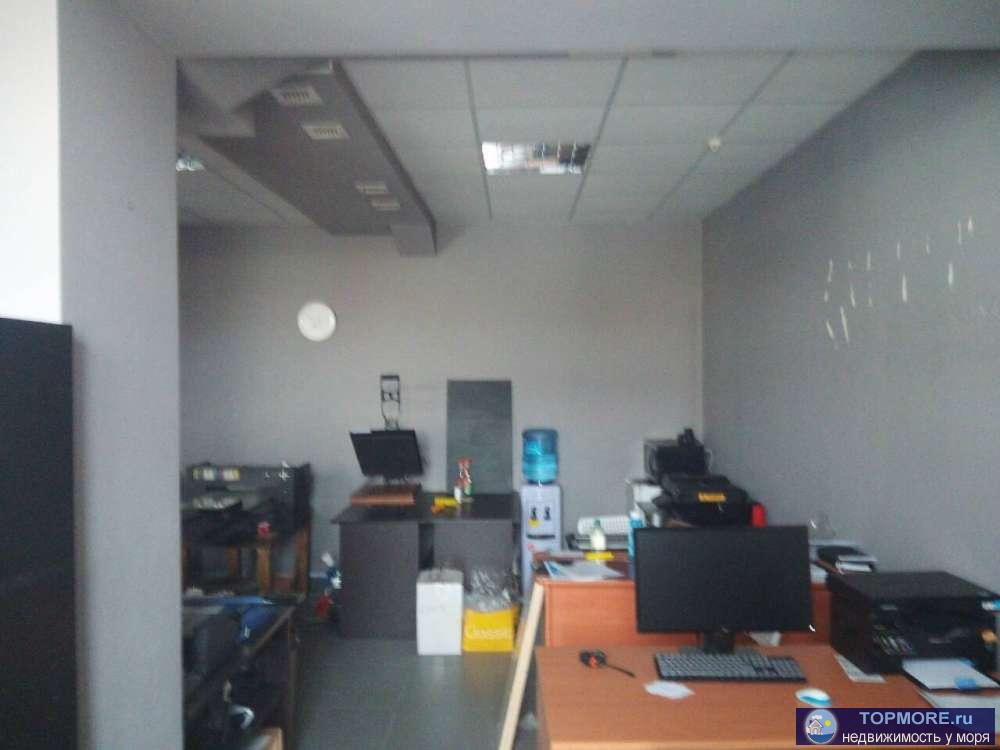 Продается в центре коммерческое помещение общ.пл. 414кв.м., ул. Щербака.   Своя огороженная каменным забором... - 8