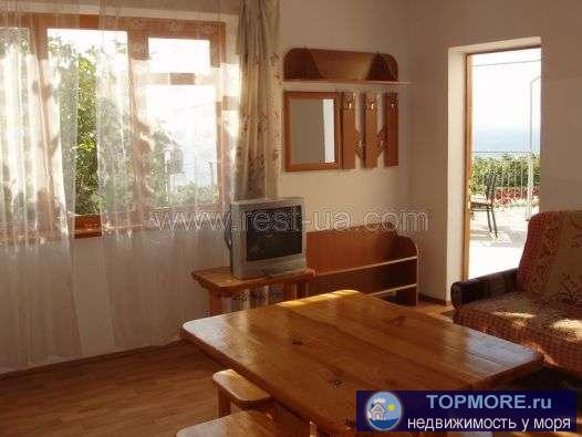 Сдаются 3-х комнатные и 2-х комнатные номера-люкс. В каждом номере: кухня-студия с полным набором посуды,... - 3