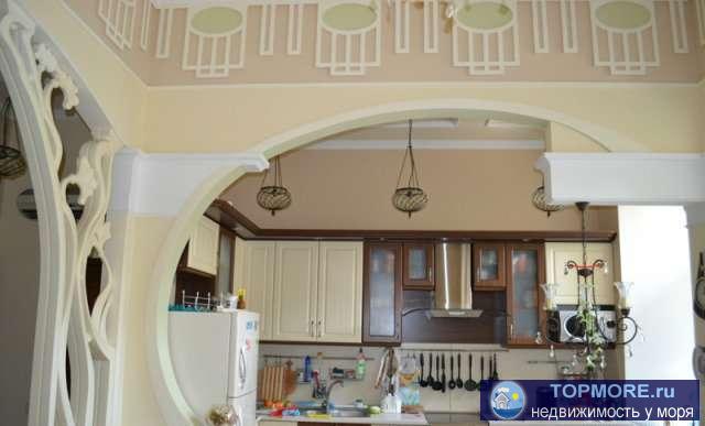 Общая площадь = 65 кв.м. Жилая площадь = 50 кв.м. Кухня площадь = Студия. Этаж этажность – 1/22-х комнатная квартира,... - 2