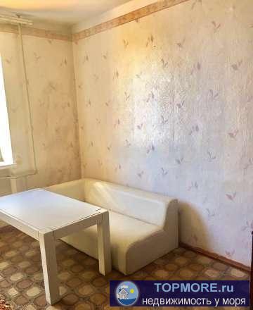 Имеются 2 комнаты площадью 16 и 12,5 кв м, холл площадью 12 кВ м, кладовая комната, раздельный санузел, душевая. Без... - 2