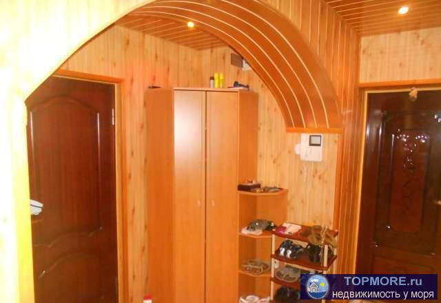 Трехкомнатная квартира, чешка, середина дома, очень теплая квартира, окна - Север-Юг, индивидуальное отопление,...