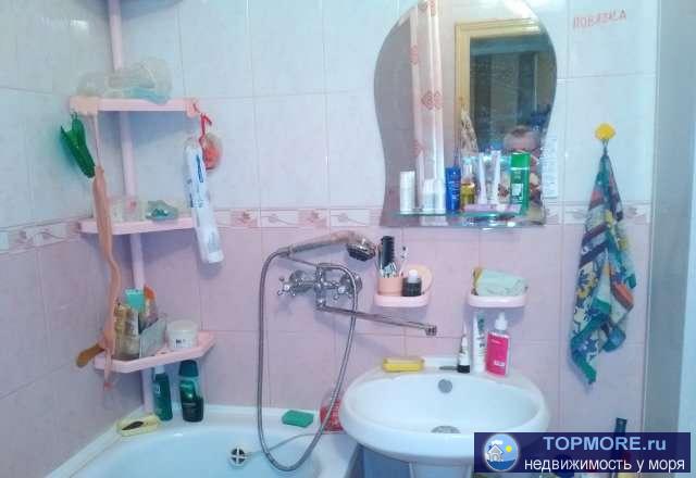 Продам однокомнатную квартиру в г.Евпатории по ул.Интернациональная. Район 'Универсама', Площадь общая 36кв.м....