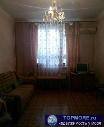 Двухкомнатная квартира,две кухни ,два сан узла,два входа.Высокие потолки 3 метра. - 1