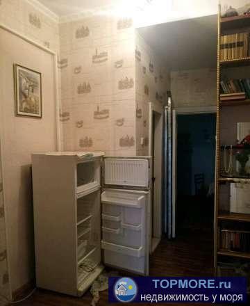 Двухкомнатная квартира,две кухни ,два сан узла,два входа.Высокие потолки 3 метра. - 2