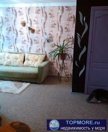 Продам 2-х кв., 16/14/6.3, окна и балкон пластик, новая сантехника, замена труб по стояку, середина дома, не угловая,... - 2