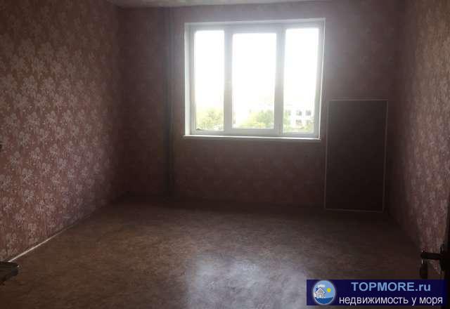 Продам 2-комнатную квартиру в Евпатории, пгт. Новоозерное. Квартира в хорошем состоянии, теплая, 3 этаж, комнаты не... - 1