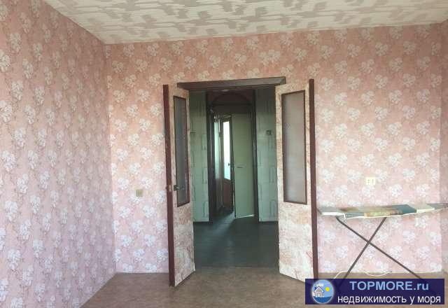 Продам 2-комнатную квартиру в Евпатории, пгт. Новоозерное. Квартира в хорошем состоянии, теплая, 3 этаж, комнаты не... - 2