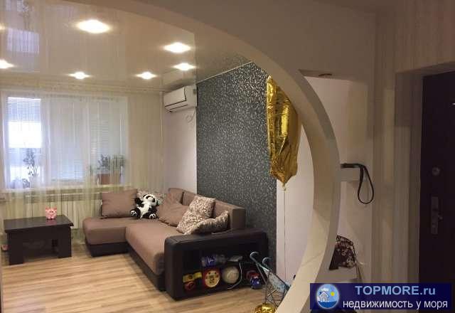 Продам квартиру! Свежий ремонт, стены, пол все снималось до плит, пластиковые окна, балкон застеклен, в комнатах...