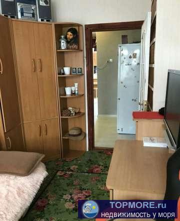 Теплая, просторная трехкомнатная квартира в доме из альминского камня, в одном из лучших районов Евпатории. Квартира... - 2