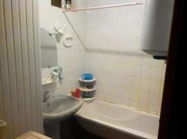 Продается с мебелью и техникой, в жилом состояние, газовая колонка,...