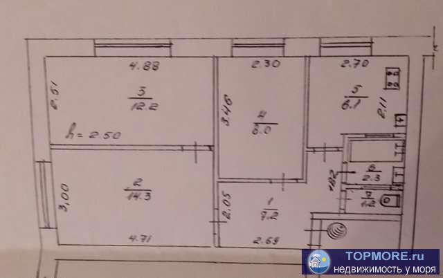 Продается 3х комнатная квартира по ул. 60лет Октября на 1м этаже 5ти этажного дома, общей площадью 52 кв.м....