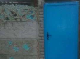 Домик на земле, общий двор,свой дворик огорожен,есть место для...