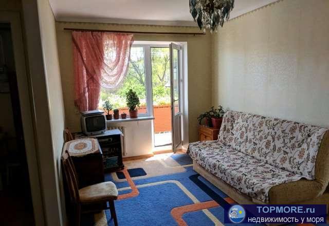 Продаю квартиру в Евпатории, в центре по ул. Фрунзе, 81.Третий этаж, четырехэтажного дома. Стены из инкерманского...