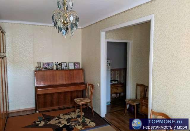 Продаю квартиру в Евпатории, в центре по ул. Фрунзе, 81.Третий этаж, четырехэтажного дома. Стены из инкерманского... - 1