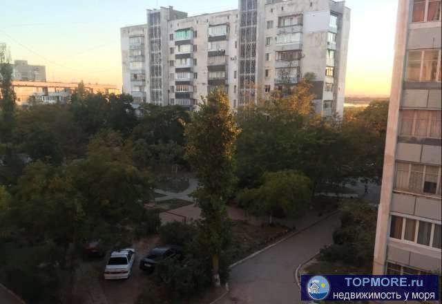 Продам 4x комнатную квартиру, в хорошем районе. Рядом находиться рынок, садик, школа,ост.общественного транспорта,... - 1