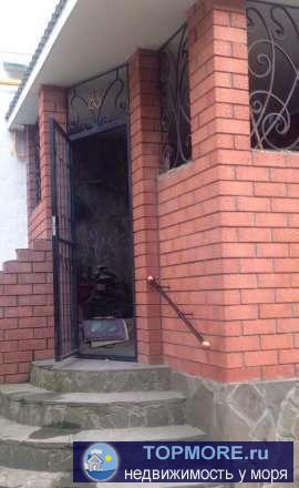 Продаётся большая квартира от собственника площадью 131м, 5 спален, зал, 2 сан узла и помещение подсобное в котором...