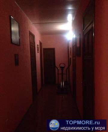 Продаётся большая квартира от собственника площадью 131м, 5 спален, зал, 2 сан узла и помещение подсобное в котором... - 1