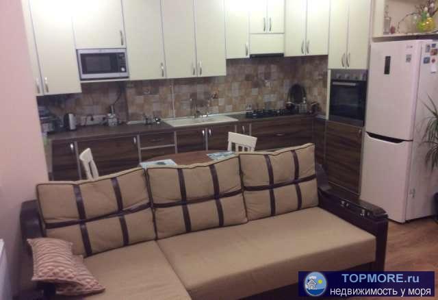 Квартира с хорошим ремонтом, новой мебелью и бытовой техникой в новом доме + продается гараж на 2 авто в цокольном...