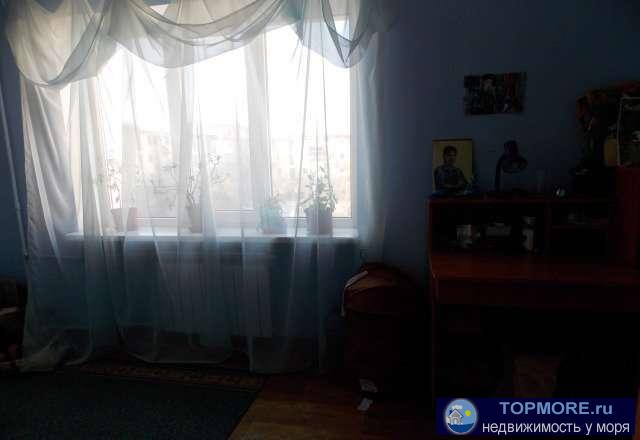 Продам квартиру в центре по ул.Фрунзе комнаты смежные,(угловая) утеплен угол. 50м ЖД вокзал.Хорошее место... - 1