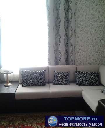 Просторная 2 комнатная квартира с высокими потолками в 4 метра находится в старинном особняке на 2 этаже рядом с... - 2