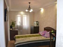 Сдам свою трехкомнатную квартиру от 5 суток и более на 5-6 человек....