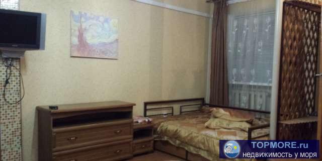 Квартира находится в спальном районе старого города. Общий двор.Уютная квартира с евроремонтом, горячая холодная вода... - 2