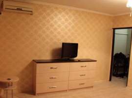 Сдаётся однокомнатная квартира в центре города со всеми удобствами...