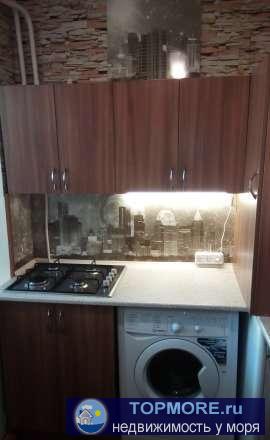 Сдам 2-х ком. кв-ру на земле с двориком . 100 м. от моря . Кв-ра находится в Культурно- Историческом центре - Малый...