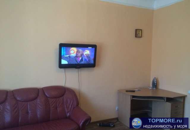 Квартира расположена в хорошем районе,в 150 метрах от моря (песочный пляж 'Солярис')Рядом с домом находиться:-... - 1