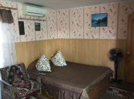 Сдам 1 комнатную квартиру с удобствами( интернет,холодная и горячая...