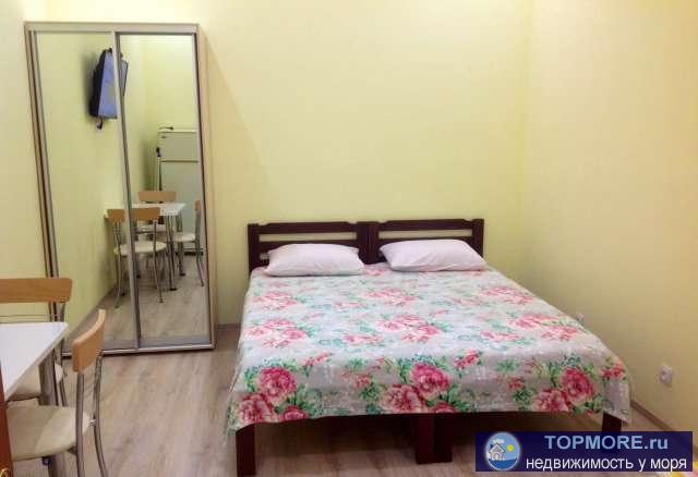 Сдаётся от хозяина уютная 1 комнатная квартира люкс (на земле)в ЕВПАТОРИИ (КРЫМ) в 2 минутах ходьбы от моря с... - 2