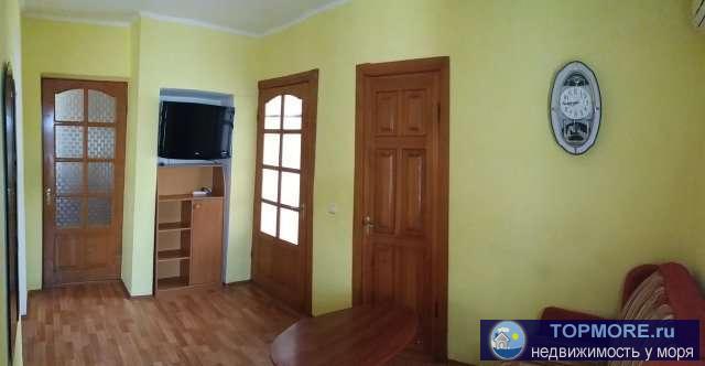 Предлагаю двухкомнатную квартиру на земле на ул. Гоголя в курортной части города для комфортного летнего отдыха. На...