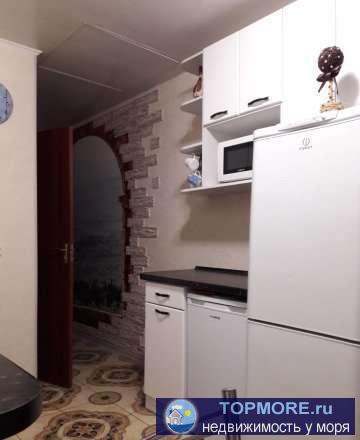 Сдается посуточно-комфортная,однокомнатная квартира на втором этаже двухэтажного дома,от собственника.Двор... - 1