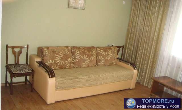 Сдам 1 ком. люкс . по пр. Ленина 2эт. 9эт.дома.Горячая и холодная вода круглые сутки, бронирована дверь, кондиционер,... - 1