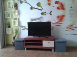 Сдам 1 ком. люкс . по пр. Ленина 2эт. 9эт.дома.Горячая и холодная...